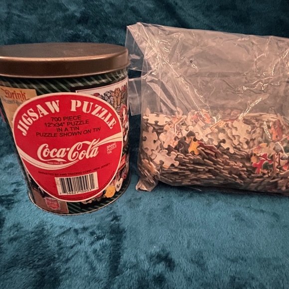 Brand new Coca Cola Puzzle 700 pieces-1993 - Picture 1 of 5